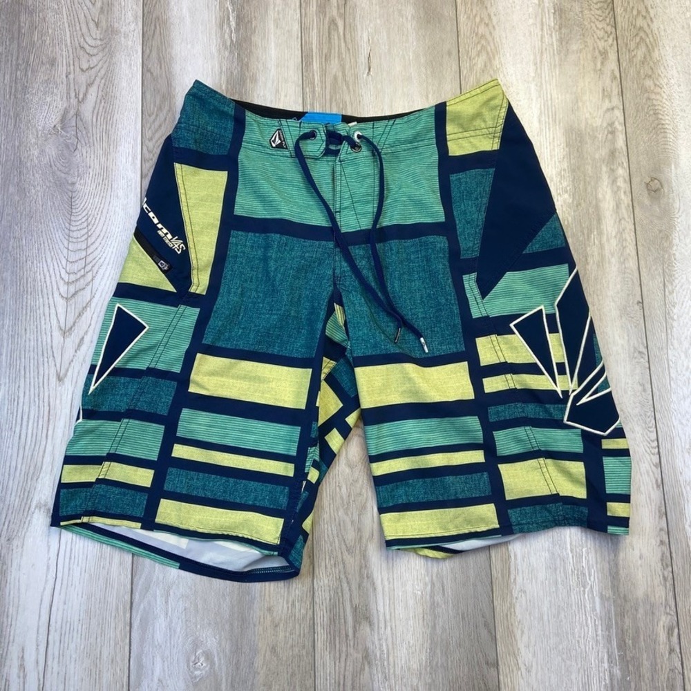 VINTAGE Volcom Board Shorts Mens Size 30 Green Swim Beach Surf Embroidery Y2K
